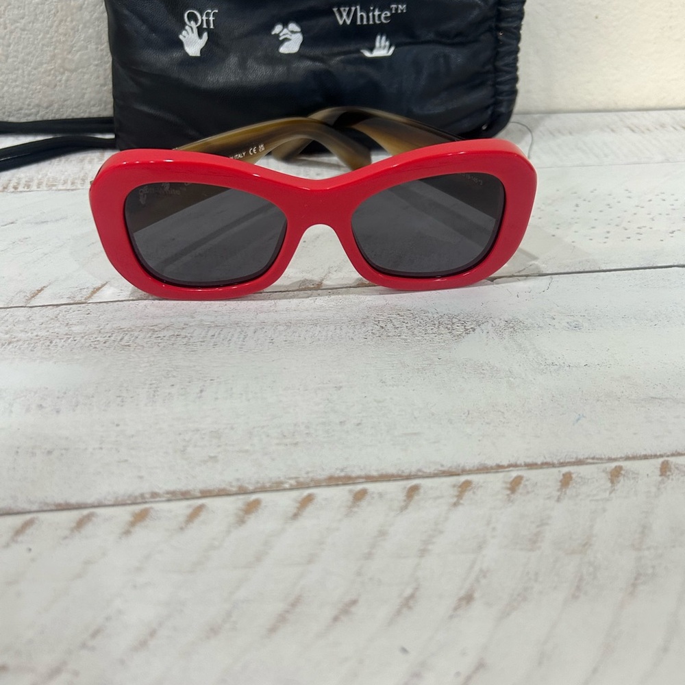 Off-White Red Frame Sunglasses with Dark Lenses